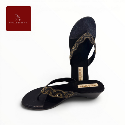 Crystal Baguette Embellished Toe 
Post Flat Sandals in Black for 
Women — Punjab Shoe Co. 
Kamla Nagar Delhi