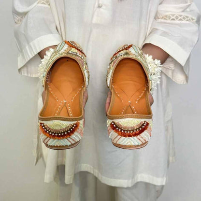 Embroidered Jutti with Tassels - Punjab Shoe Co.