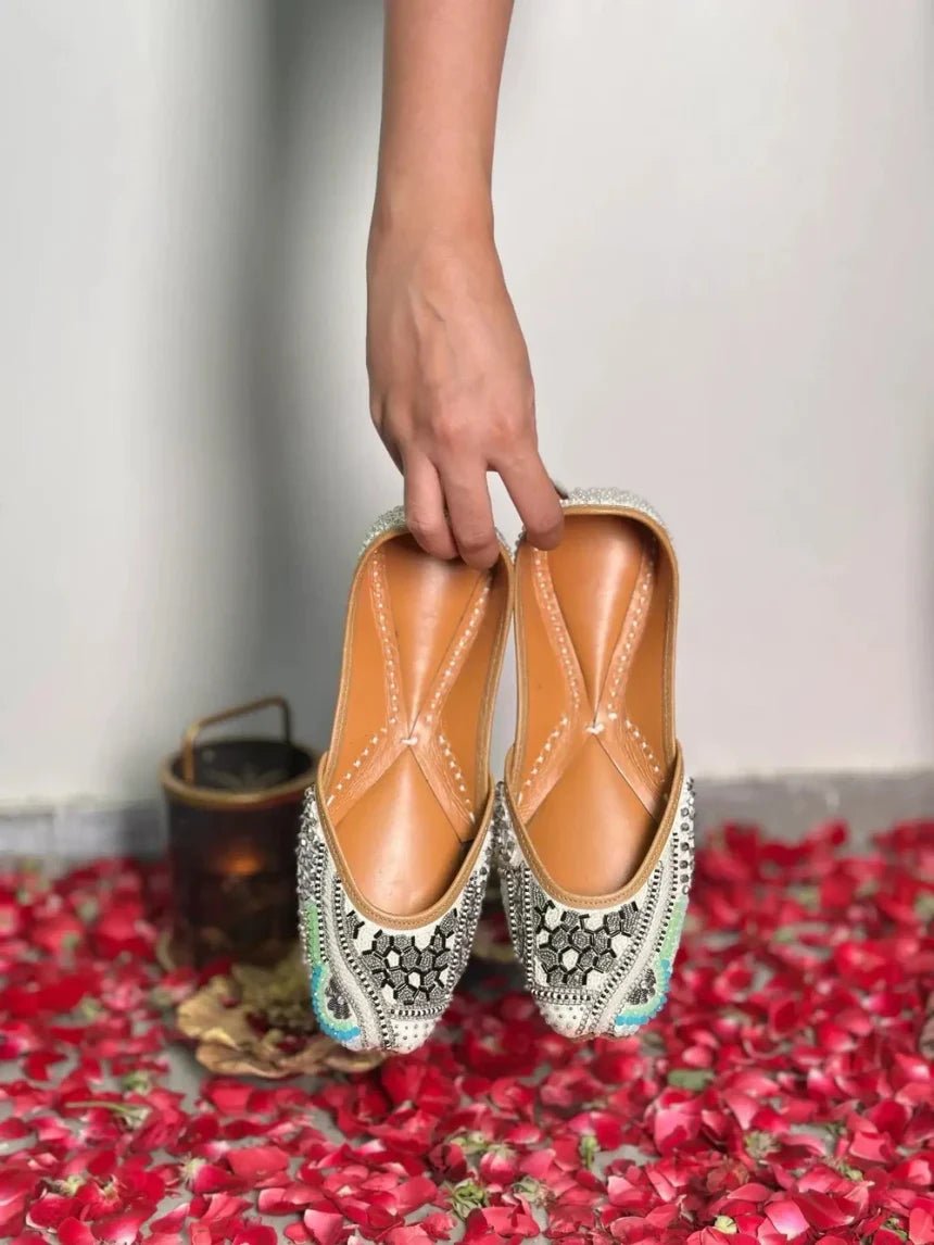 Embroidered Traditional Leather Jutti - Punjab Shoe Co.