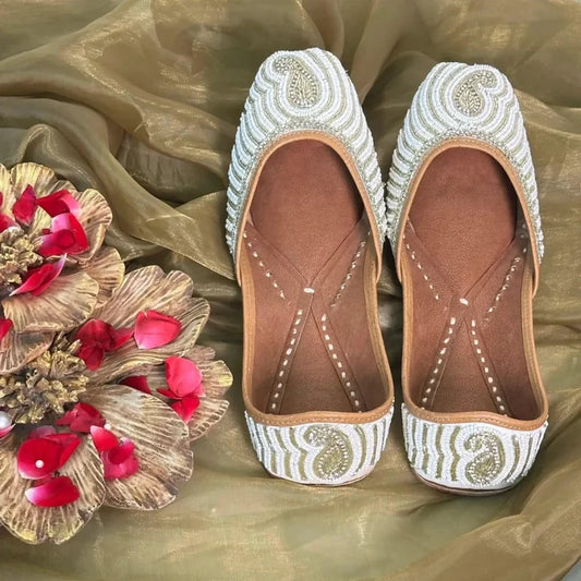Stylish White Embellished Jutti
